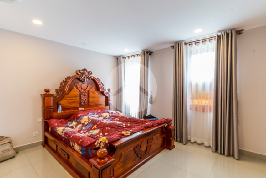 7 Bedroom Queen Villa  For Sale - Chip Mong 598, Chrang Chamres 2, Phnom Penh