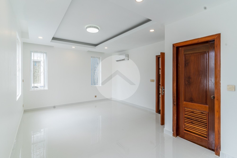 4 Bedroom Twin Villa For Sale - Borey Vimean Phnom Penh, Russey Keo, Phnom Penh - Image 9