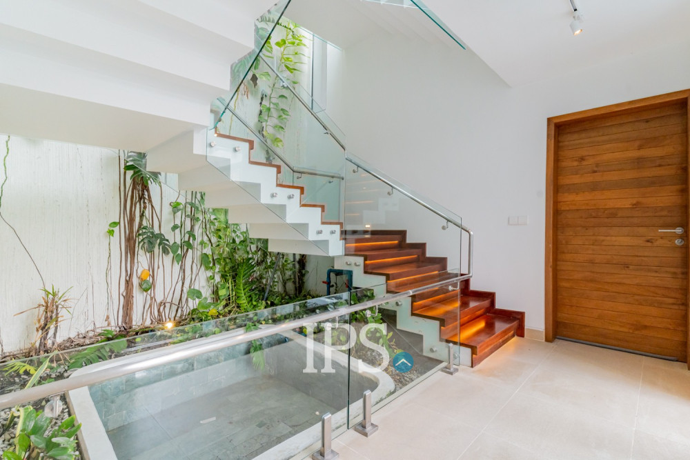 7 Bedroom Luxury Villa For Rent - Chbar Ampov, Phnom Penh - Image 19