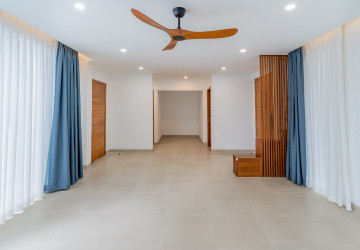 7 Bedroom Luxury Villa For Rent - Chbar Ampov, Phnom Penh thumbnail