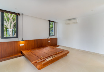 7 Bedroom Luxury Villa For Rent - Chbar Ampov, Phnom Penh thumbnail