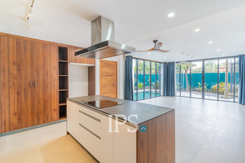 7 Bedroom Luxury Villa For Rent - Chbar Ampov, Phnom Penh
