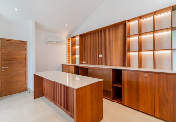 7 Bedroom Luxury Villa For Rent - Chbar Ampov, Phnom Penh thumbnail