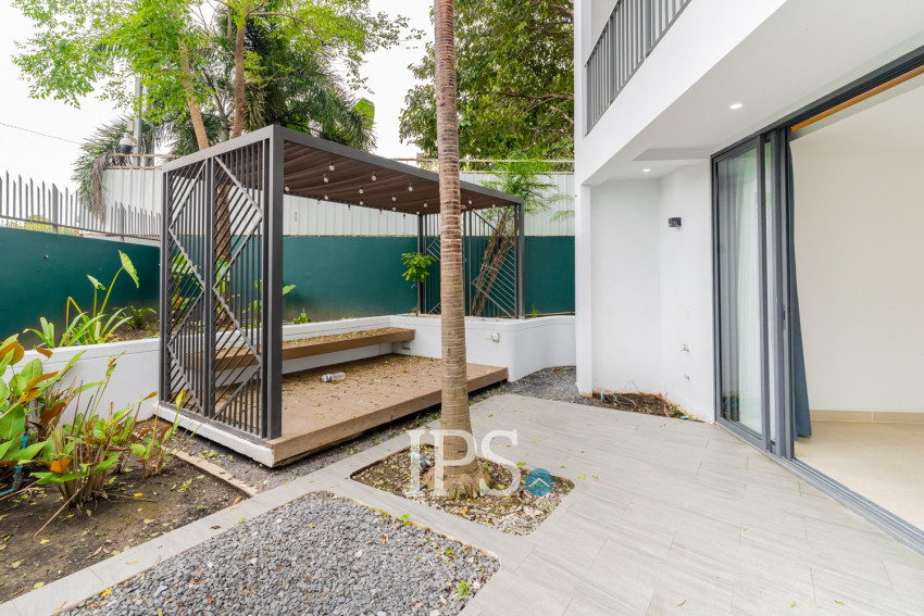 7 Bedroom Luxury Villa For Rent - Chbar Ampov, Phnom Penh