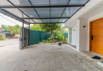 7 Bedroom Luxury Villa For Rent - Chbar Ampov, Phnom Penh thumbnail