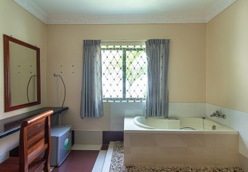 19 Bedroom Guesthouse For Rent- Sala Kamreuk, Siem Reap thumbnail