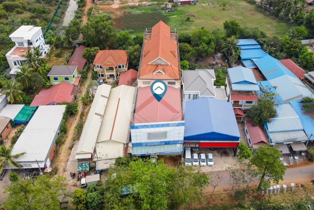 Commercial Land And Building For Sale - Slor Kram, Siem Reap Commercial Land And Building For Sale - Slor Kram, Siem Reap