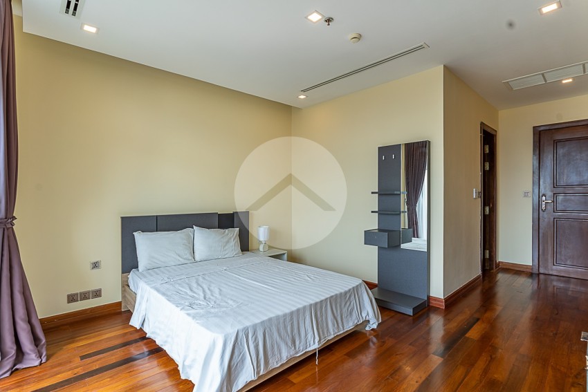 3 Bedroom Serviced Apartment For Rent - BKK1, Phnom Penh