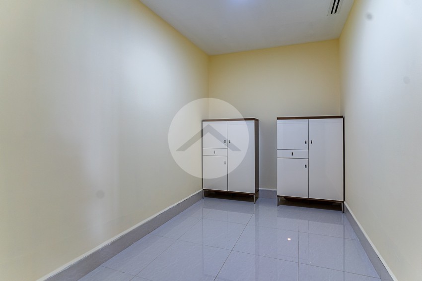 3 Bedroom Serviced Apartment For Rent - BKK1, Phnom Penh