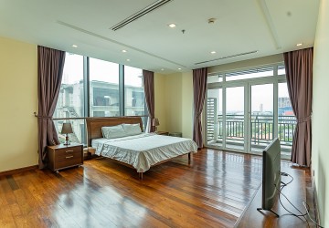 3 Bedroom Serviced Apartment For Rent - BKK1, Phnom Penh thumbnail