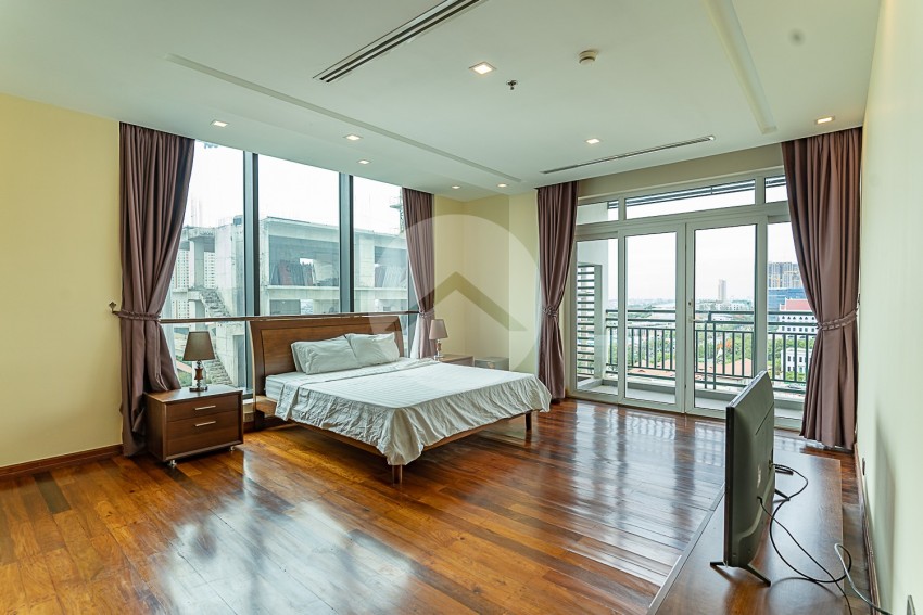 3 Bedroom Serviced Apartment For Rent - BKK1, Phnom Penh