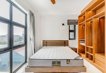1 Bedroom Serviced Apartment For Rent - Tonle Bassac, Phnom Penh thumbnail