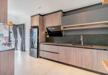 1 Bedroom Serviced Apartment For Rent - Tonle Bassac, Phnom Penh thumbnail