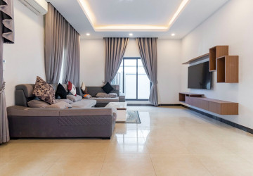 4 Bedroom Villa For Rent - Svay Thom, Siem Reap thumbnail