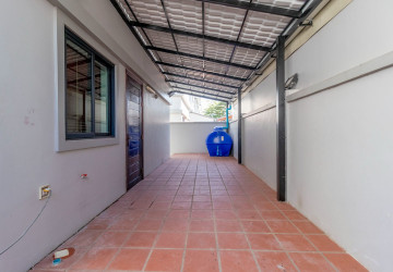 4 Bedroom Villa For Rent - Svay Thom, Siem Reap thumbnail