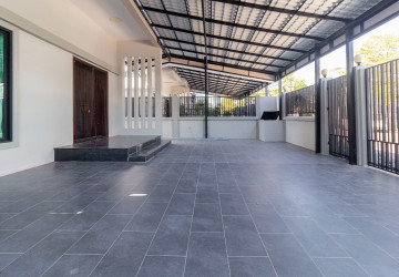 4 Bedroom Villa For Rent - Svay Thom, Siem Reap thumbnail