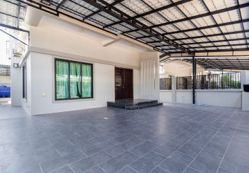 4 Bedroom Villa For Rent - Svay Thom, Siem Reap thumbnail