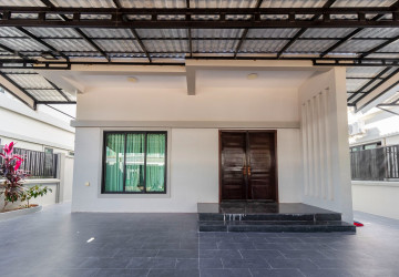 4 Bedroom Villa For Rent - Svay Thom, Siem Reap thumbnail