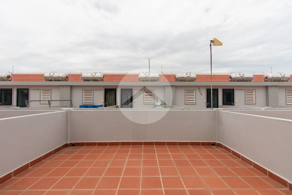 2 Bedroom Flat For Rent - Svay Thom, Siem Reap - Image 10