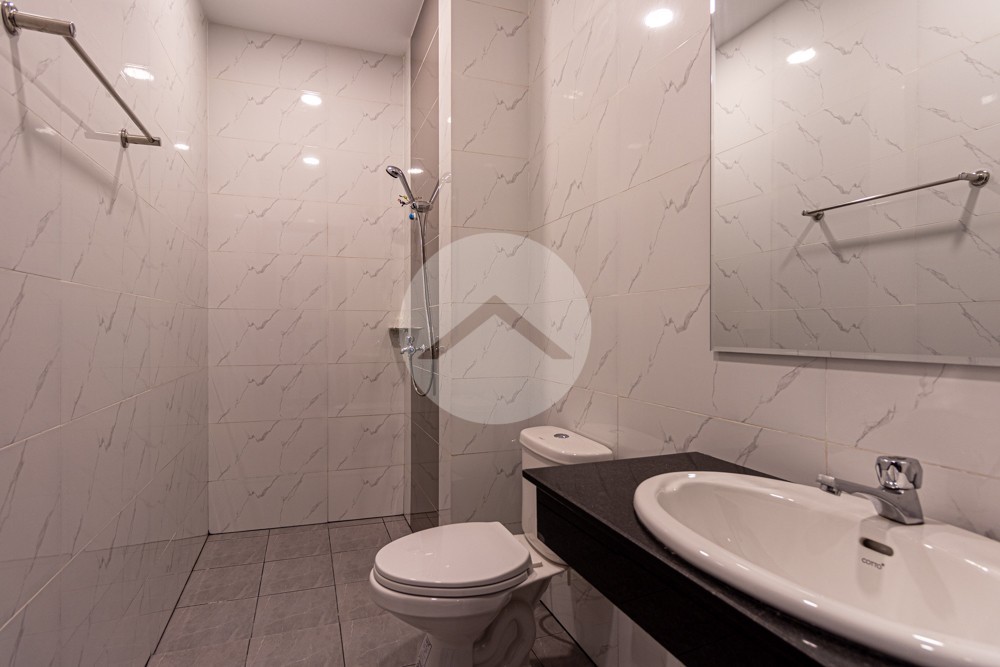 2 Bedroom Flat For Rent - Svay Thom, Siem Reap - Image 11