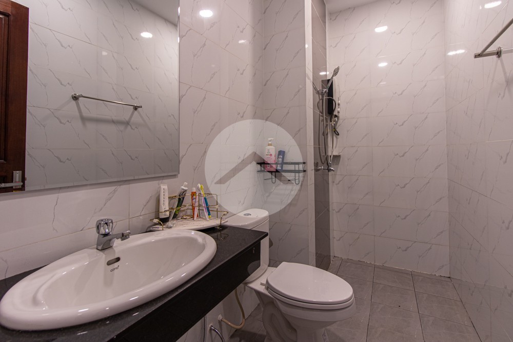 2 Bedroom Flat For Rent - Svay Thom, Siem Reap - Image 12