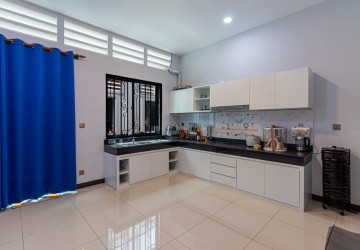 2 Bedroom Flat For Rent - Svay Thom, Siem Reap thumbnail