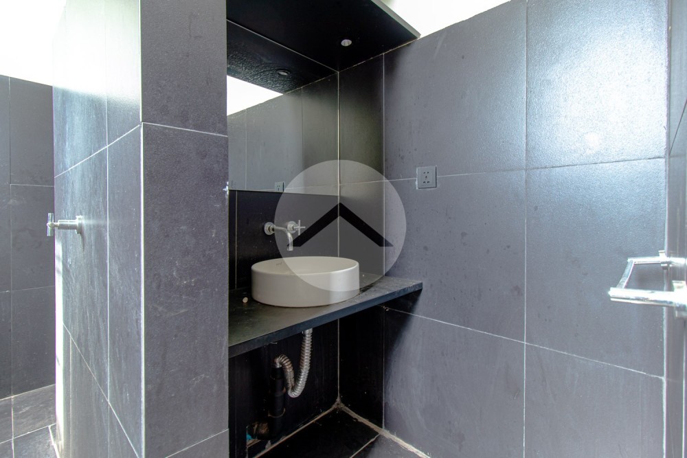 4 Bedroom Villa For Sale - Svay Dangkum, Siem Reap - Image 27