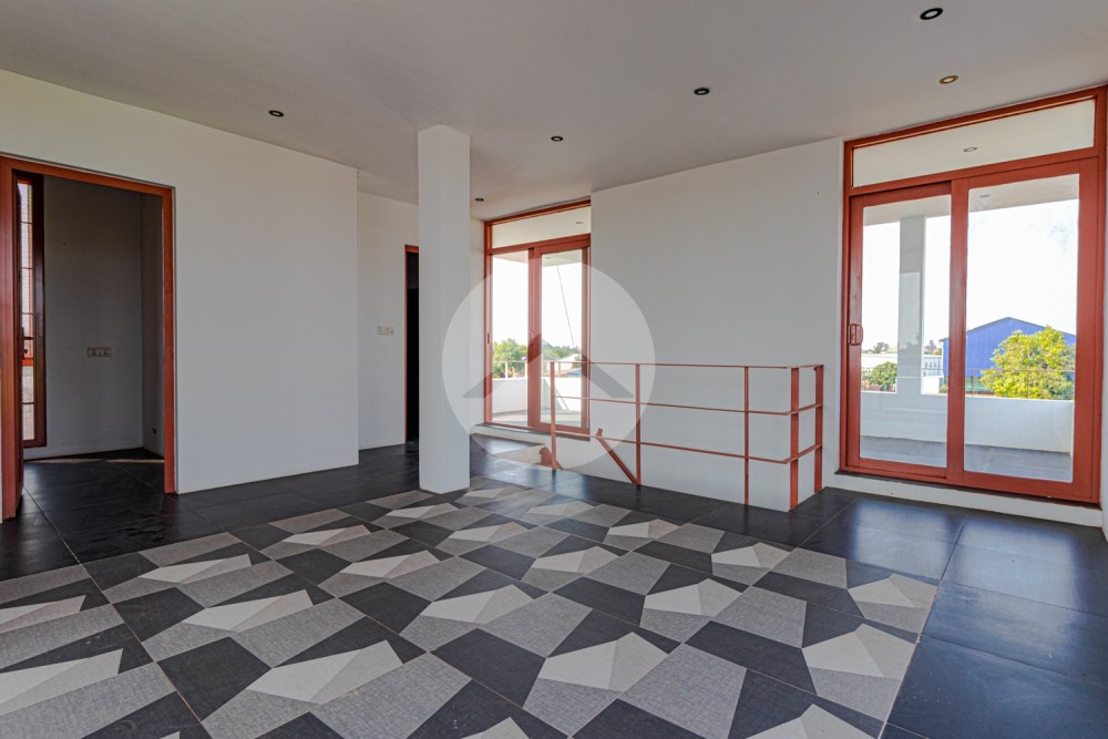 4 Bedroom Villa For Sale - Svay Dangkum, Siem Reap - Image 31