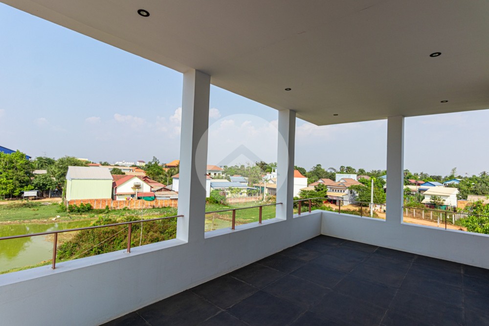 4 Bedroom Villa For Sale - Svay Dangkum, Siem Reap - Image 35