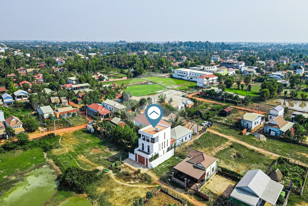 4 Bedroom Villa For Sale - Svay Dangkum, Siem Reap - Image 45