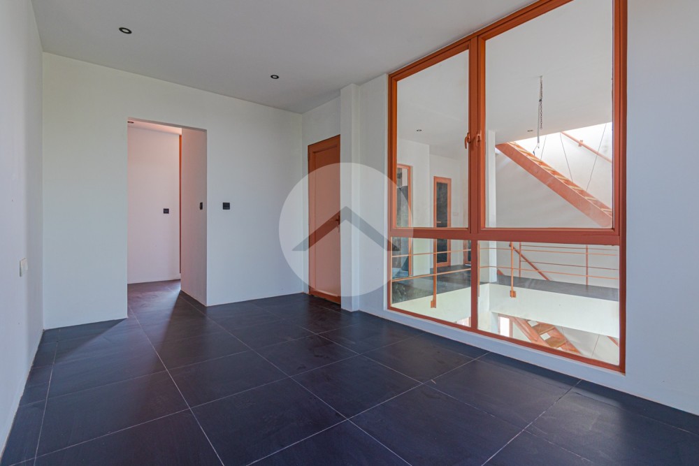 4 Bedroom Villa For Sale - Svay Dangkum, Siem Reap - Image 16