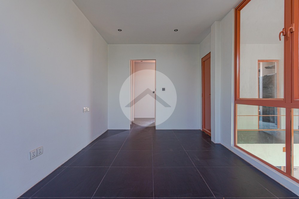 4 Bedroom Villa For Sale - Svay Dangkum, Siem Reap - Image 15