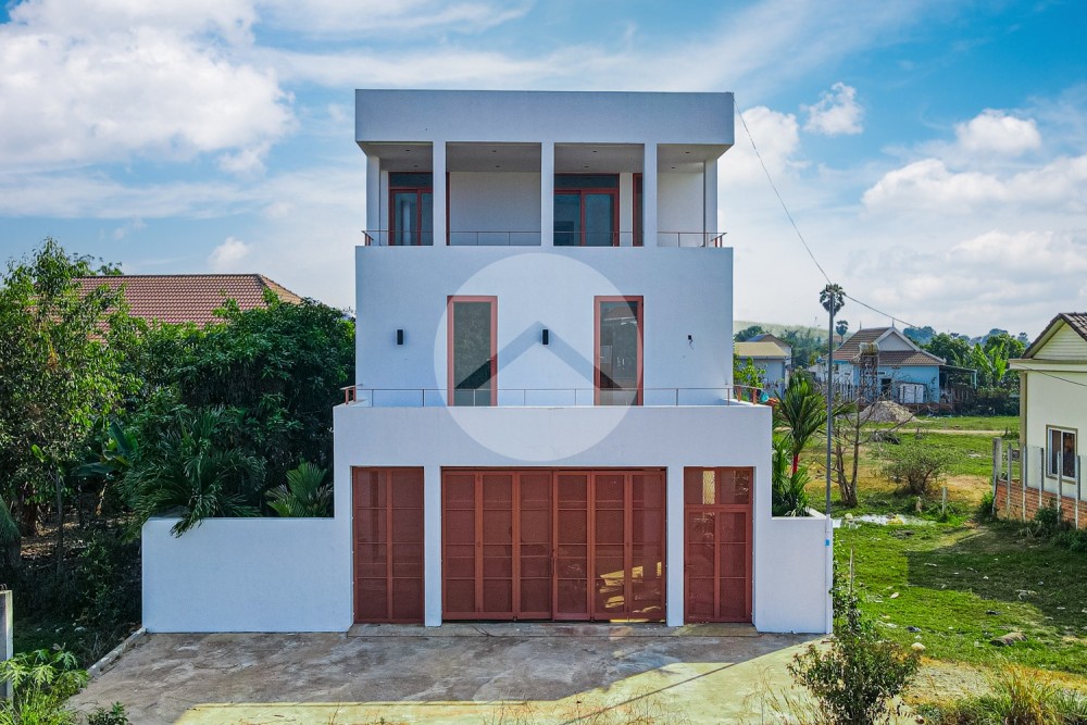 4 Bedroom Villa For Sale - Svay Dangkum, Siem Reap - Image 2