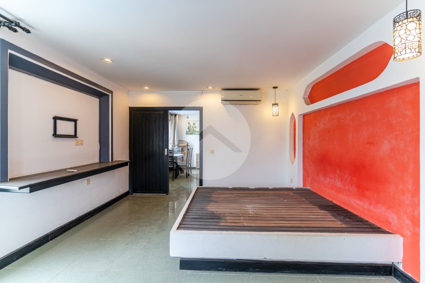 11 Bedroom Commercial Building For Sale - Svay Dangkum, Siem Reap