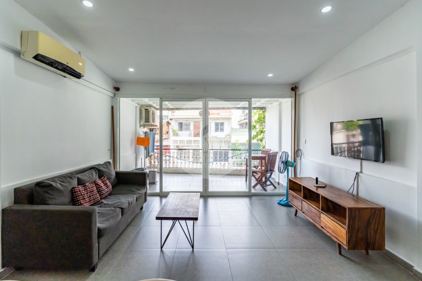 Renovated 2 Bedroom Apartment For Rent - Phsar Chas, Phnom Penh