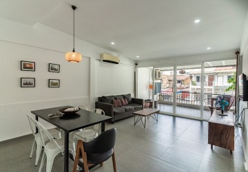 Renovated 2 Bedroom Apartment For Rent - Phsar Chas, Phnom Penh thumbnail