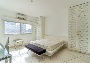 2 Bedroom Serviced Apartment For Rent - Phsar Chas, Phnom Penh thumbnail
