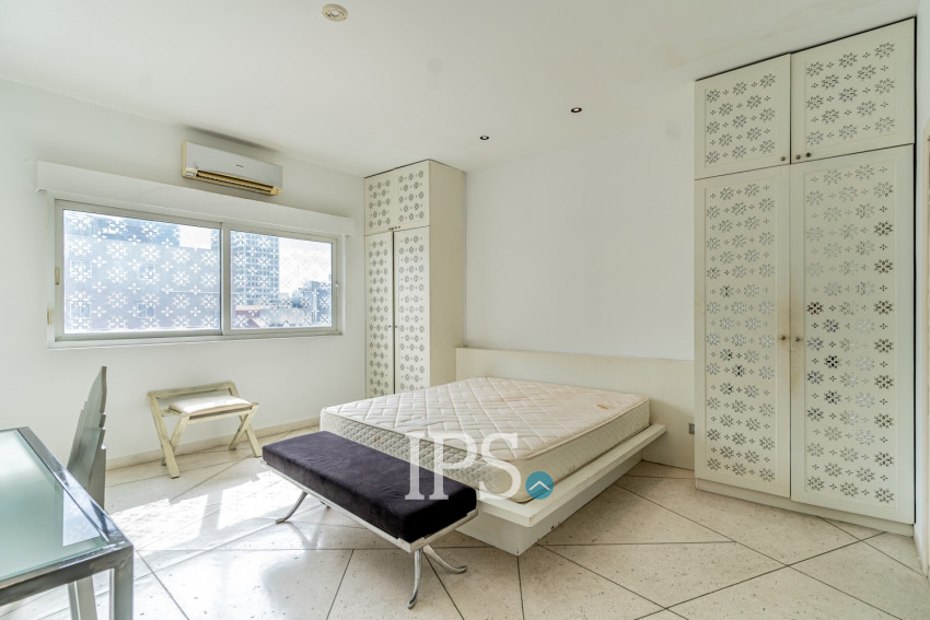 2 Bedroom Serviced Apartment For Rent - Phsar Chas, Phnom Penh