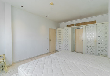 2 Bedroom Serviced Apartment For Rent - Phsar Chas, Phnom Penh thumbnail