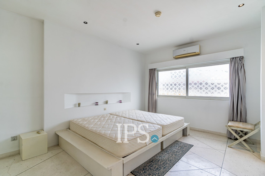 2 Bedroom Serviced Apartment For Rent - Phsar Chas, Phnom Penh