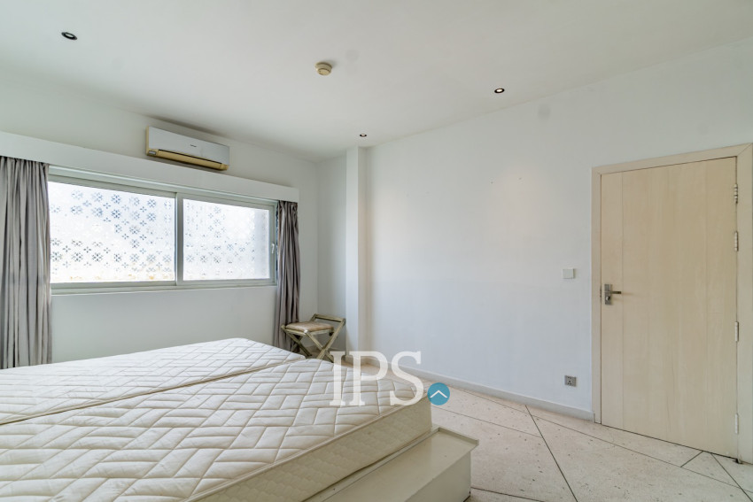 2 Bedroom Serviced Apartment For Rent - Phsar Chas, Phnom Penh