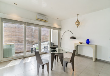 2 Bedroom Serviced Apartment For Rent - Phsar Chas, Phnom Penh thumbnail