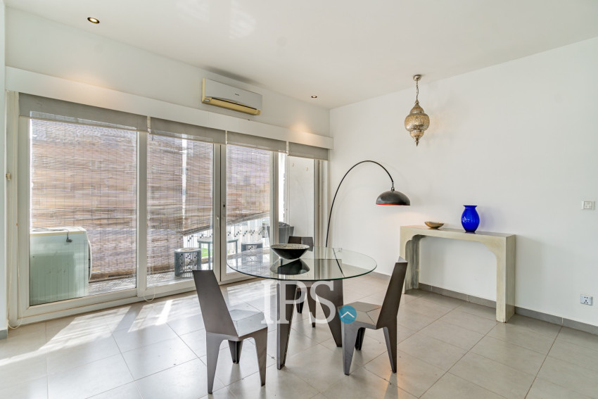 2 Bedroom Serviced Apartment For Rent - Phsar Chas, Phnom Penh