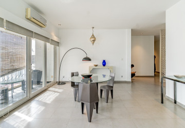 2 Bedroom Serviced Apartment For Rent - Phsar Chas, Phnom Penh thumbnail