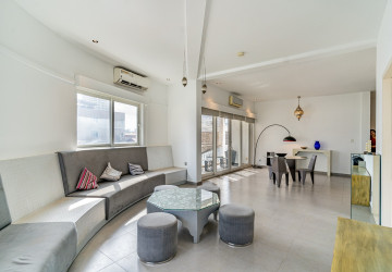 2 Bedroom Serviced Apartment For Rent - Phsar Chas, Phnom Penh thumbnail