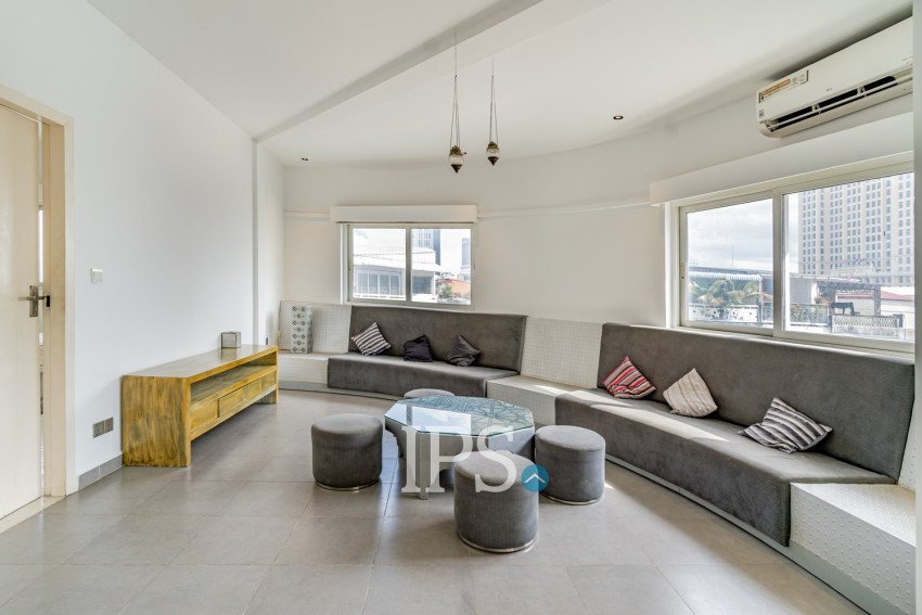 2 Bedroom Serviced Apartment For Rent - Phsar Chas, Phnom Penh