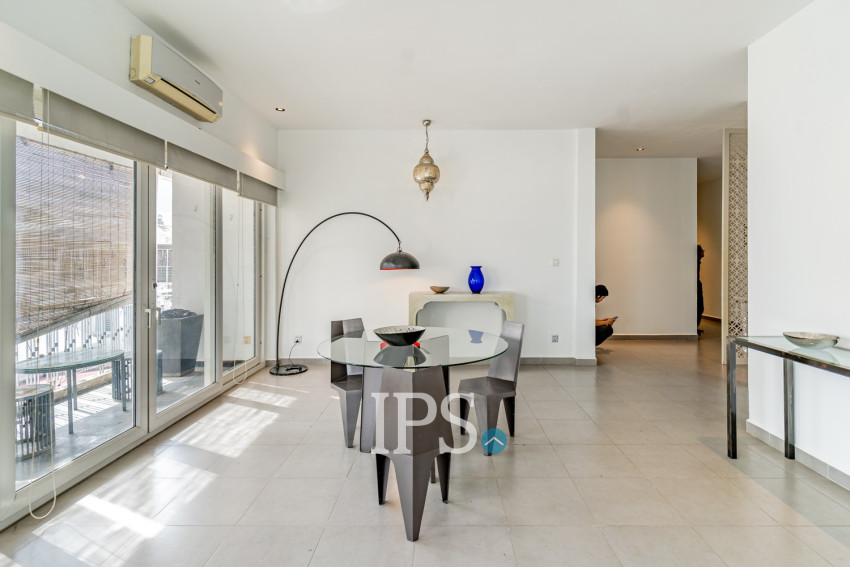 2 Bedroom Serviced Apartment For Rent - Phsar Chas, Phnom Penh