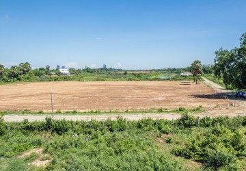 19,749 Sqm Land For Sale - Sangkat Areyksat, Kandal Province thumbnail