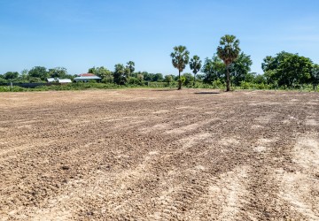 19,749 Sqm Land For Sale - Sangkat Areyksat, Kandal Province thumbnail