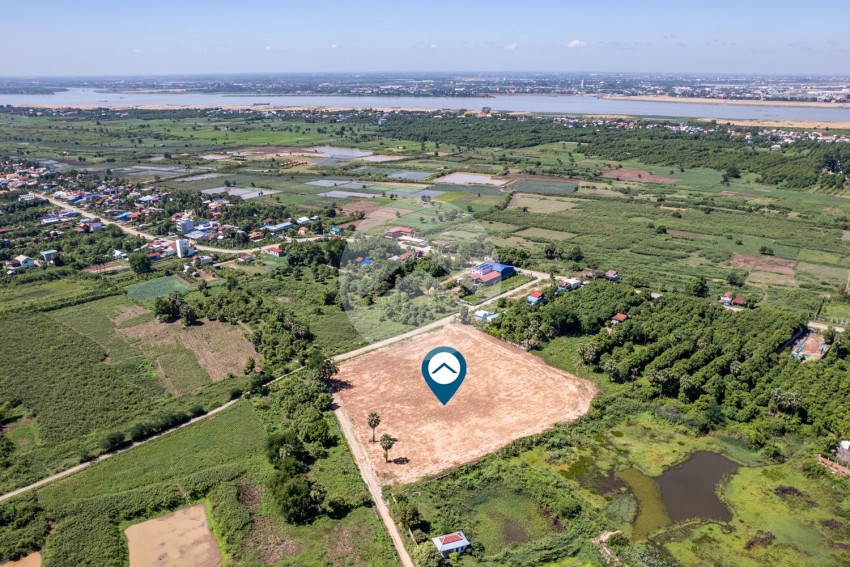 19,749 Sqm Land For Sale - Sangkat Areyksat, Kandal Province